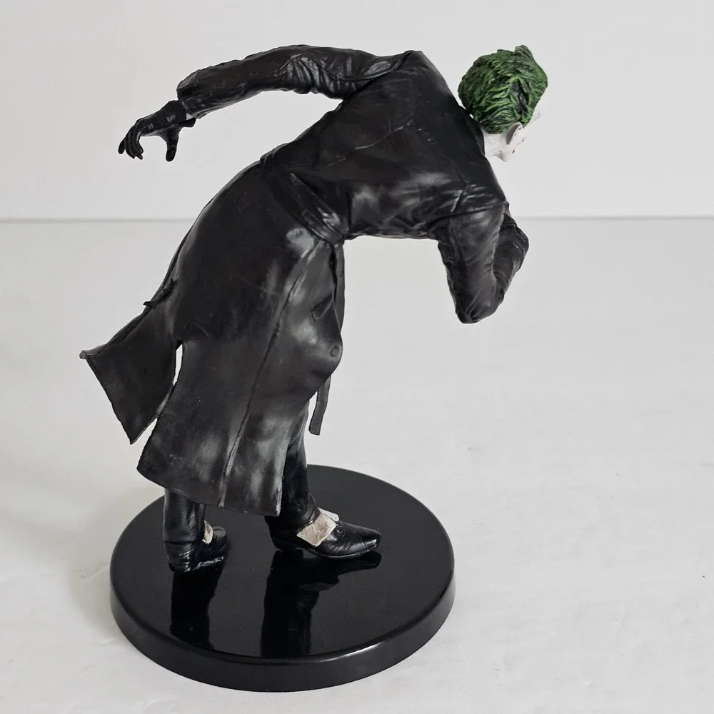 DC Comics Batman The Joker Figure 6''‎ with Knife & Stand Collectible Model 1145